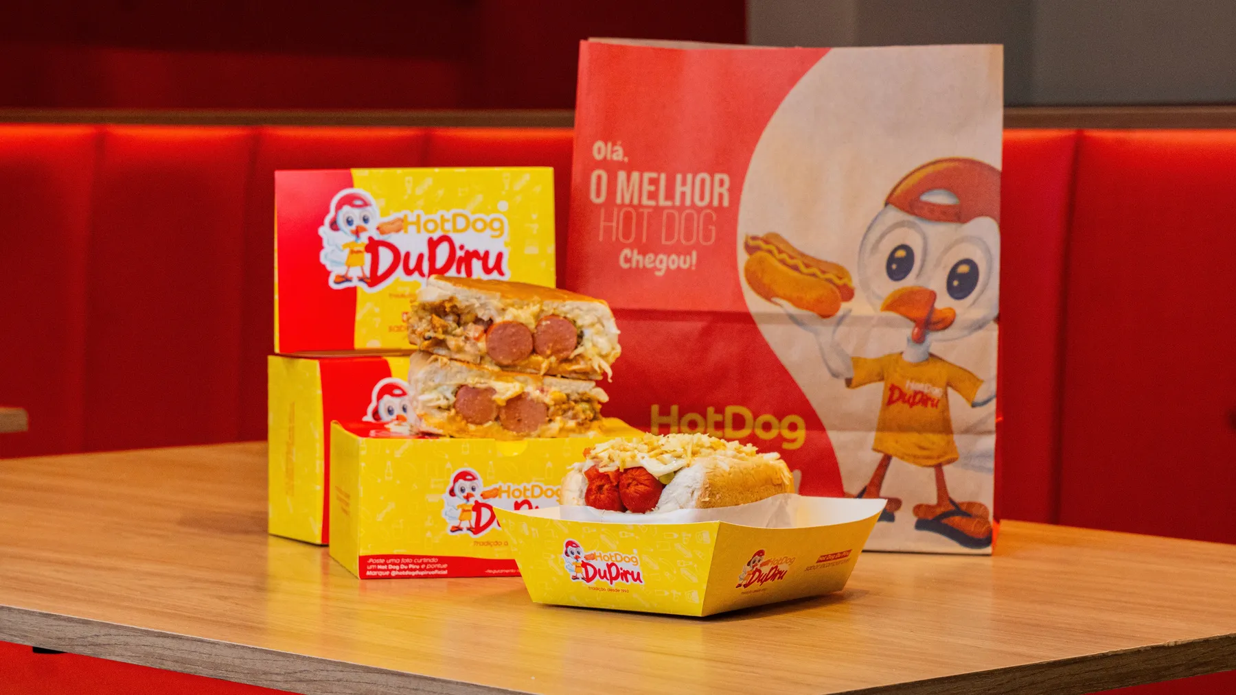 Hot dog e embalagens da HotDog DuDiru, foto ZOOME Food Films
